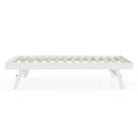 BOXED MADRID WOODEN TRUNDLE - WHITE (1 BOX)