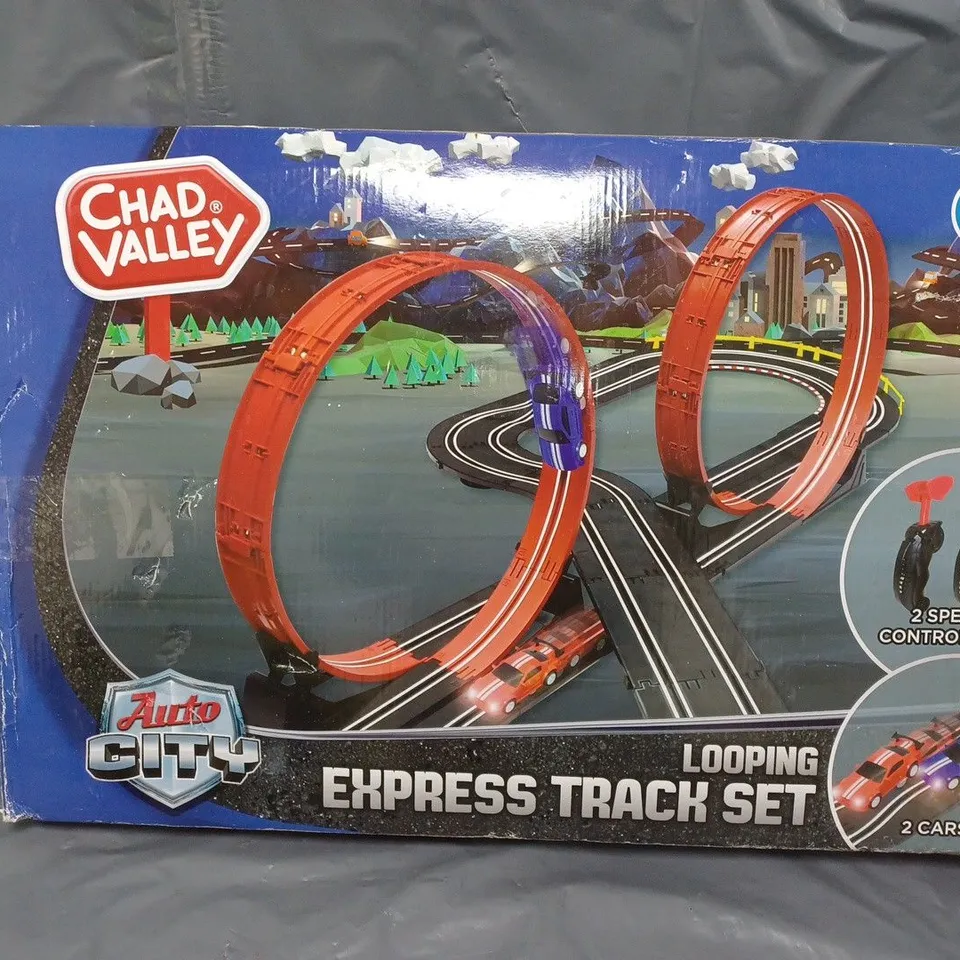 BOXED CHAD VALLEY AUTO CITY LOOPING EXPRESS TRACK SET