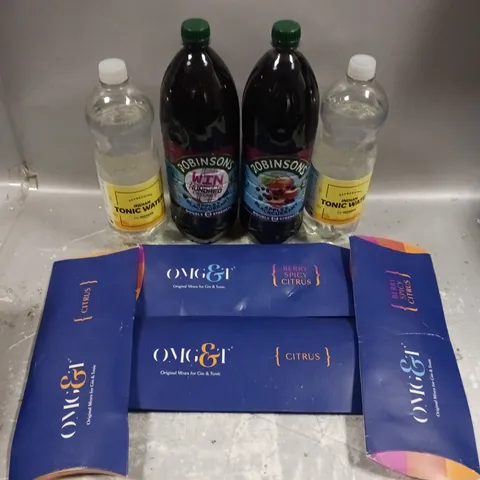 APPROXIMATELY 8 ASSORTED FOOD & DRINK ITEMS TO INCLUDE ROBINSONS APPLE & BLACKCURRANT, INDIAN TONIC WATER, OMG&T BERRY SPICY CITRUS MIX, ETC - COLLECTION ONLY