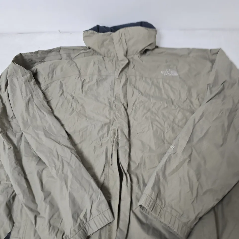 THE NORTH FACE GREY LIGHTWEIGHT SHELL JACKET – LARGE 