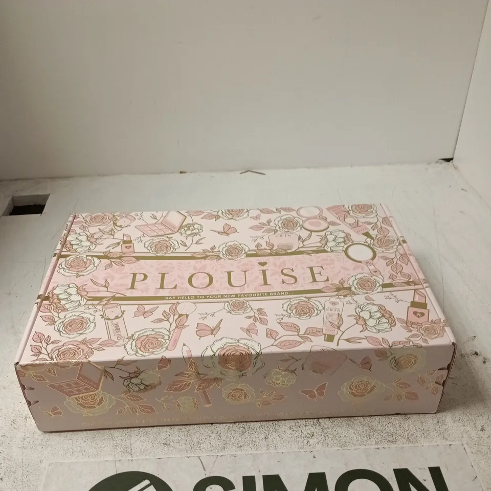 P LOUISE MYSTERY MAKEUP BOX – FLORAL PINK PACKAGING (BOXED)