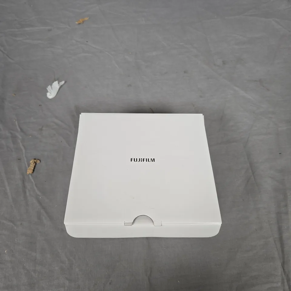 FUJIFILM X-T30 DIGITAL CAMERA BODY – BOXED