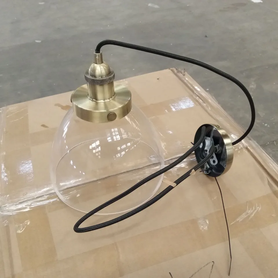 BOXED 1-LIGHT PENDANT 