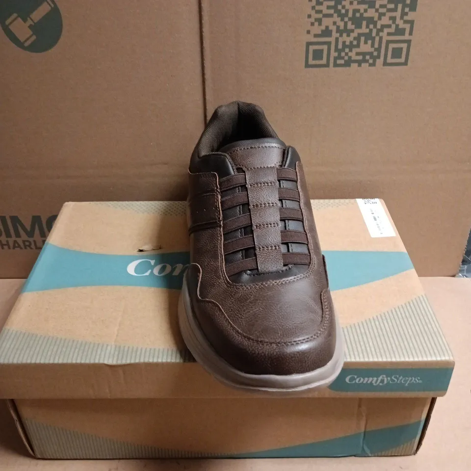 BOXED PAIR OF COMFY STEPS RAYMOND MEN'S CASUAL SHOES - 10