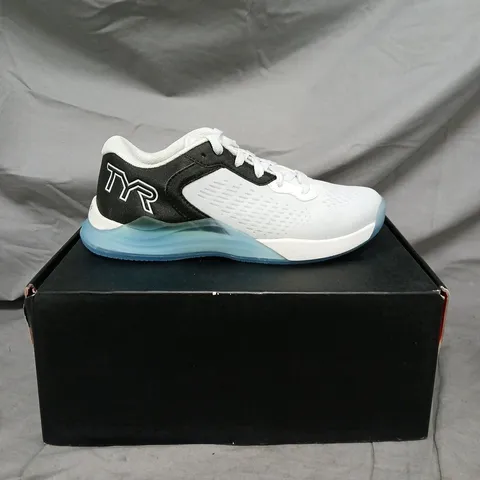 TYR RUNNING SHOES – WHITE/BLACK WITH BLUE SOLE - SIZE 4.5
