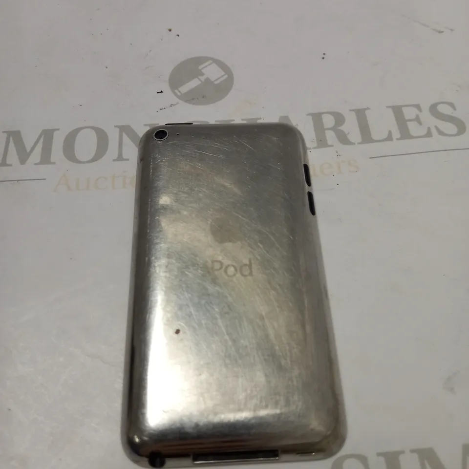 APPLE IPOD SILVER