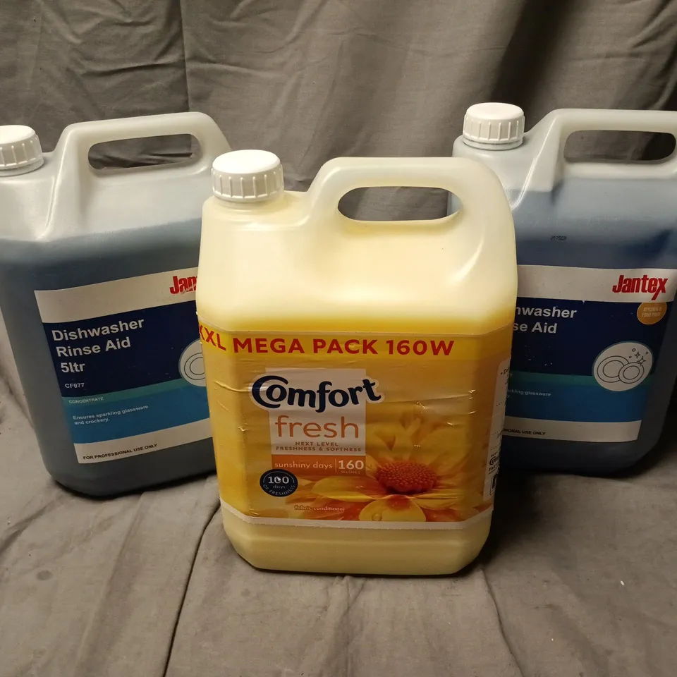 3 ASSORTED HOUSEHOLD LIQUID PRODUCTS TO INCLUDE JANTEX DISHWASHER RINSE AID & COMFORT FRESH MEGAPACK - COLLECTION ONLY
