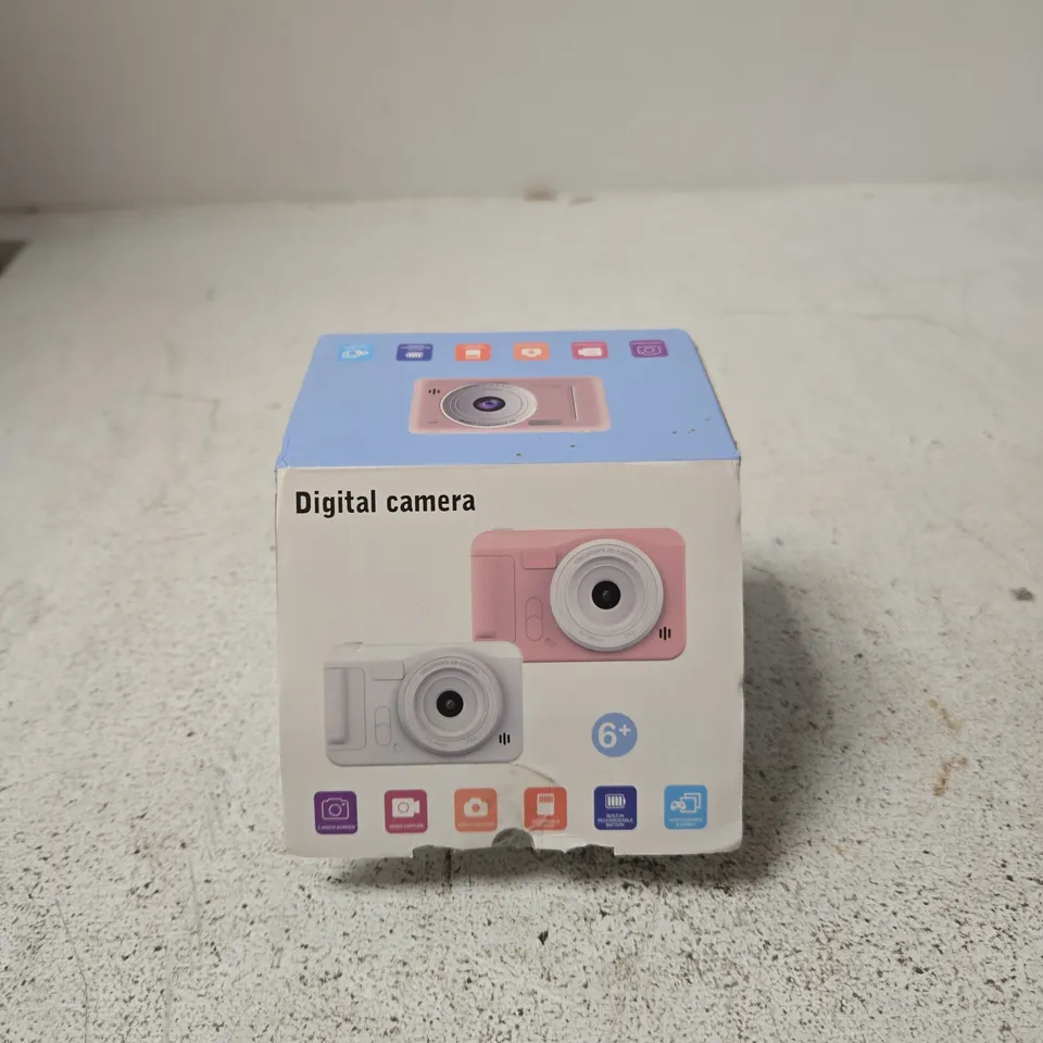 HD DIGITAL CAMERA – ,BLACK (BOXED)