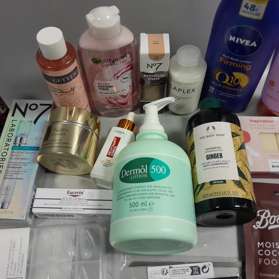BOX OF APPROXIMATELY 15 COSMETIC ITEMS TO INCLUDE NIVEA BODY LOTION, GARNIER TONER, DERMOL LOTION 500. ETC