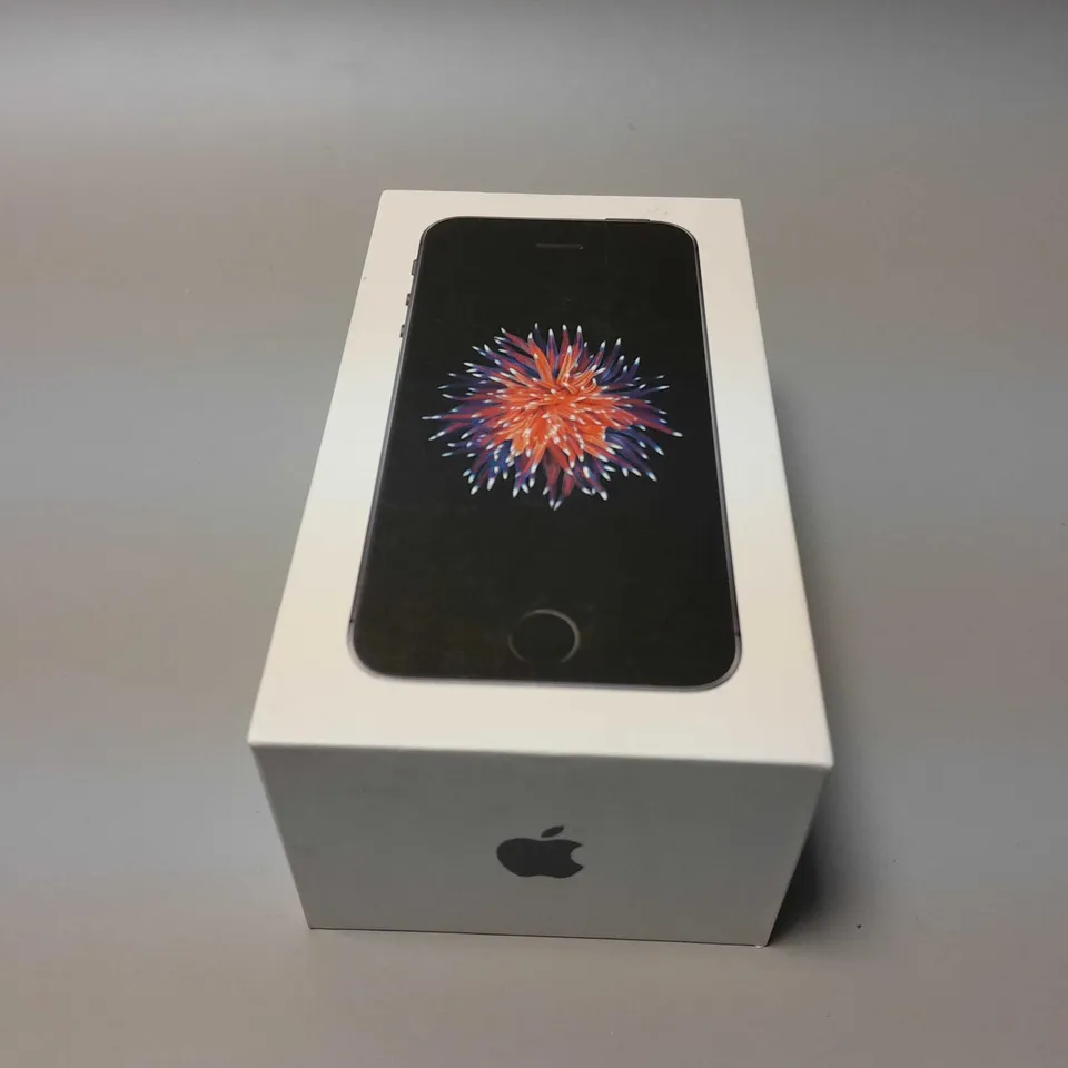 BOXED APPLE IPHONE SE SMARTPHONE