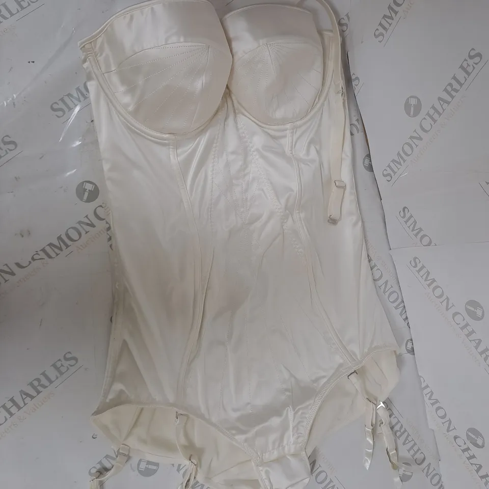 MASQUERADE LINGERIE - IVORY - 36DD