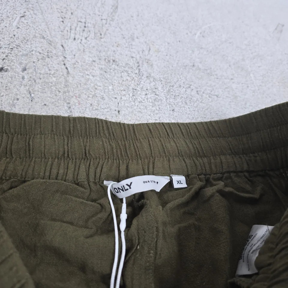 ONLY PETITE WOMEN’S COTTON LOOSE PANTS – OLIVE GREEN, XL