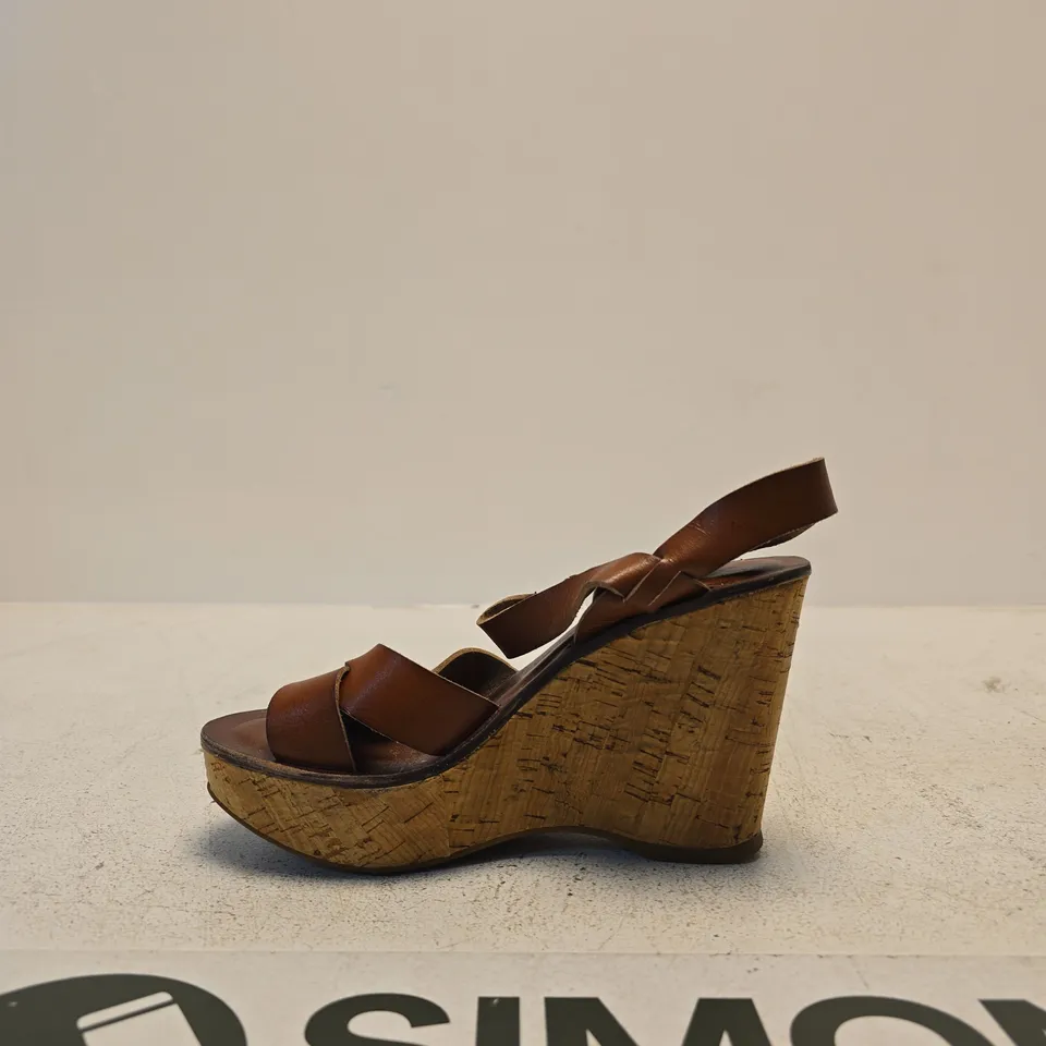 ALDO WOMEN’S LEATHER WEDGE SANDALS – UK 5 (EU 38)