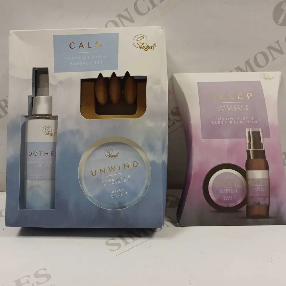 LOT TO CONTAIN 2 X ASSORTED VEGAN CLAM & SLEEP SOOTHING MASSAGE SET, PILLOW MIST & SLEEP BALM 