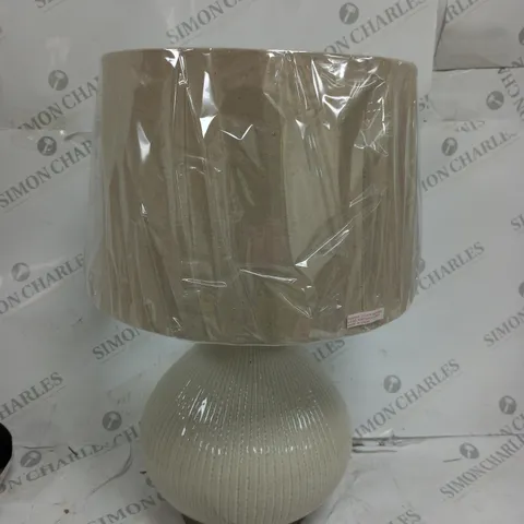 AVELINE CERAMIC TABLE LAMP NATUERAL ONE SIZE