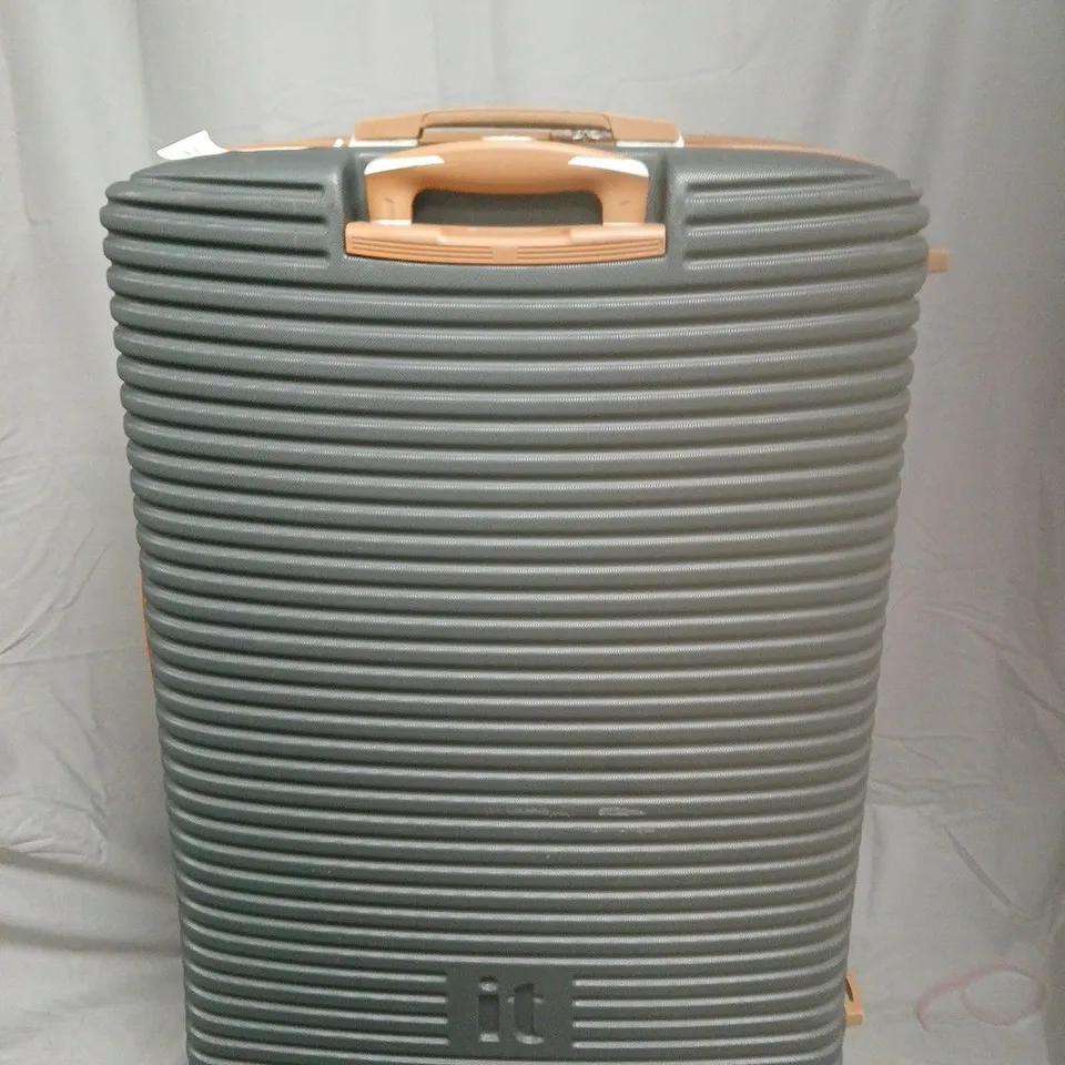 IT LUGGAGE REPLICATING LARGE CHARCOAL EXPANDABLE SUITCASE SET