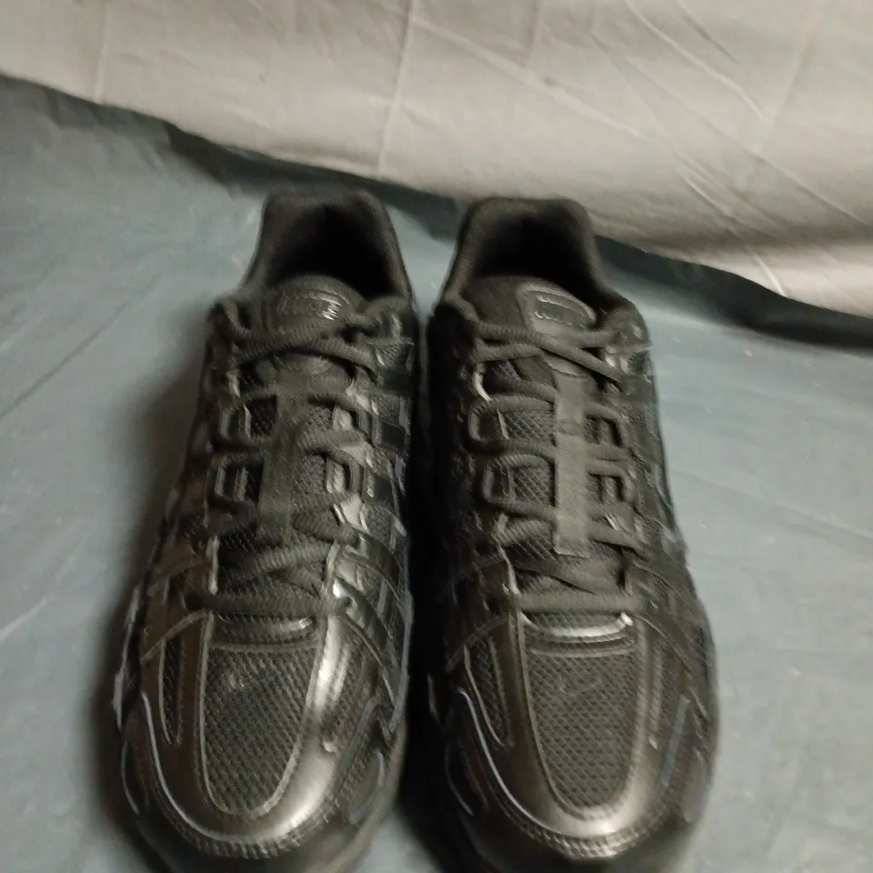 UNBOXED PAIR OF NIKE P-6000 TRANERS - TRIPLE BLACK - UK SIZE 9.5