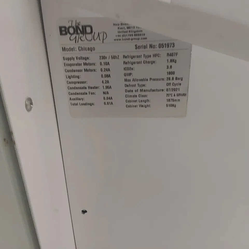 BOND GROUP CHICAGO COMMERCIAL REFRIGERATED DISPLAY CABINET