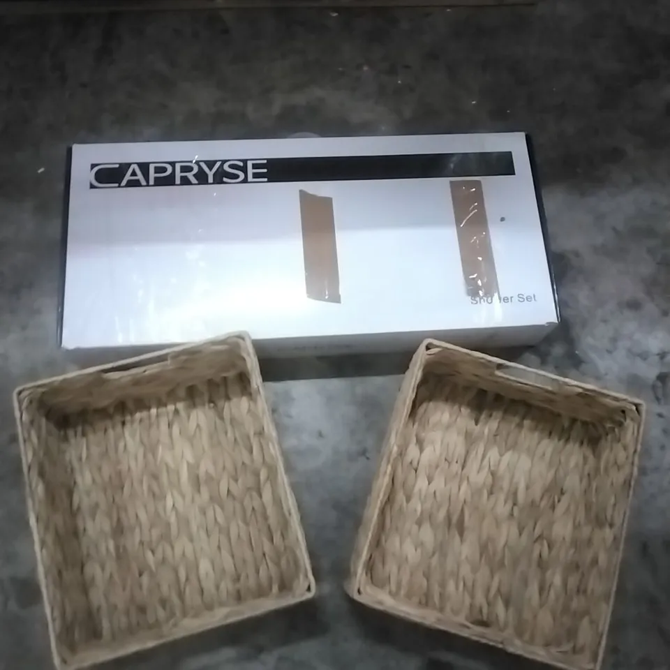 PALLET OF ASSORTED ITEMS INCLUDING; SHOWER SET, STORAGE BASKET 