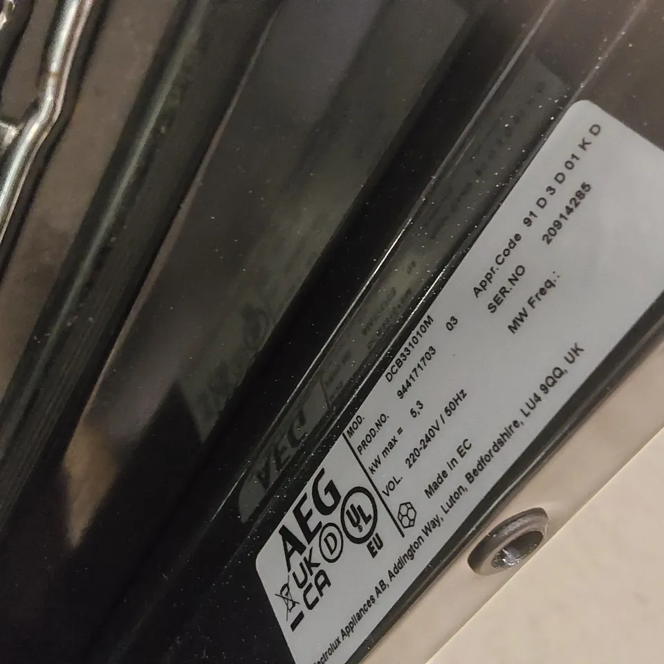 AEG BUILT IN ELECTRIC DOUBLE OVEN DCB331010M