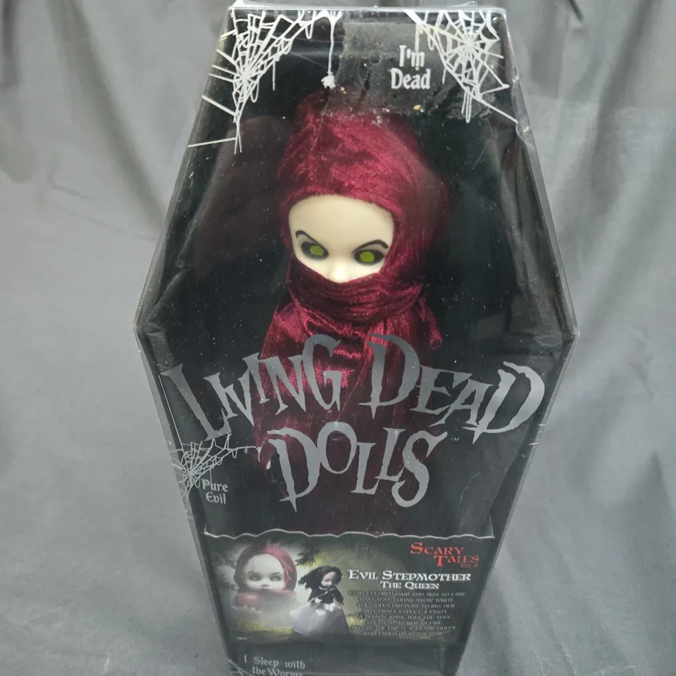 LIVING DEAD DOLLS - SCARY TALES VOL 4 - EVIL STEPMOTHER THE QUEEN