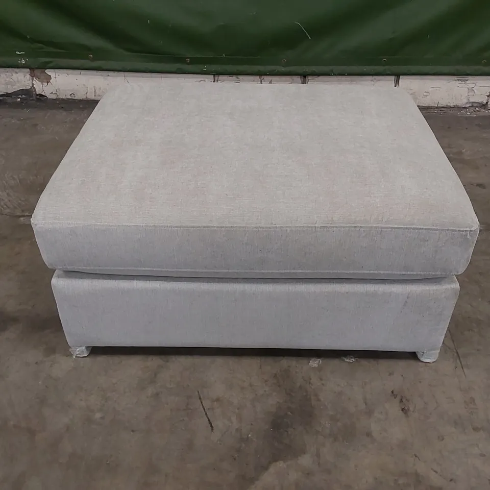 DESIGNER FABRIC UPHOLSTERED FOOTSTOOL/POUFFE 