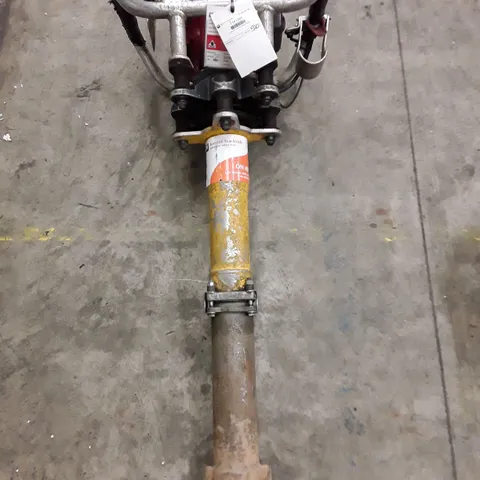ROBEL 2 STROKE VERTICAL TAMPER