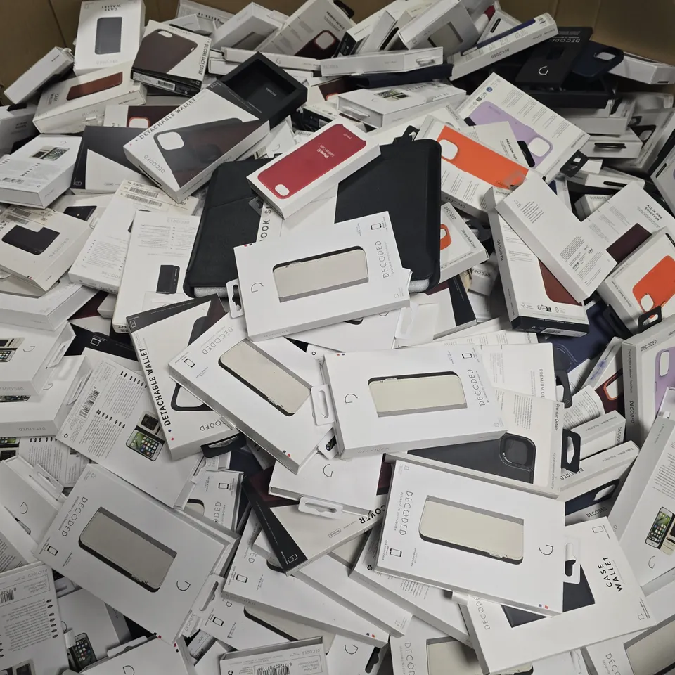PALLET OF APPROXIMATELY 600 ASSORTED DECODED PHONE, TABLET & LAPTOP CASES IN VARIOUS STYLES AND COLOURS FOR MODELS SUCH AS IPHONE 14 PRO, IPHONE 7, MACBOOK AIR ETC - COLLECTION ONLY