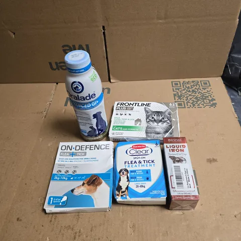 TOTE OF APPROXIMATELY 22 ASSORTED PET RELATED PRODUCTS TO INCLUDE FRONTLINE CATS/FERRETS, ON DEFENCE SMALL DOGS FLEA AND TICK ETC