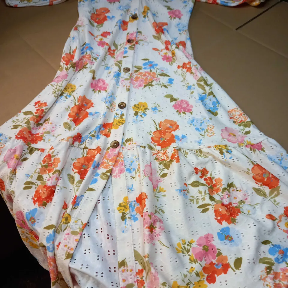 OASIS FLORAL PRINTED BRODERIE TIERED MIDI DRESS - SMALL
