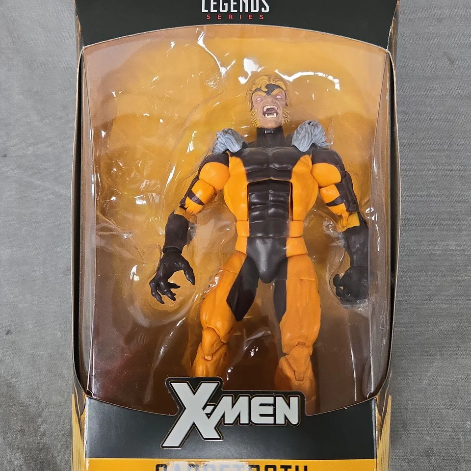 MARVEL LEGENDS SERIES X-MEN COLLECTIBLE SABRETOOTH FIGURE