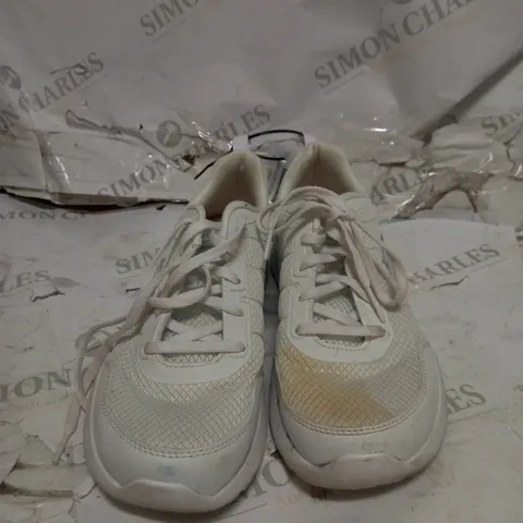 SKECHERS SKECH-AIR DYNAMIGHT METALLIC CLIP LACE UP TRAINER SIZE 5