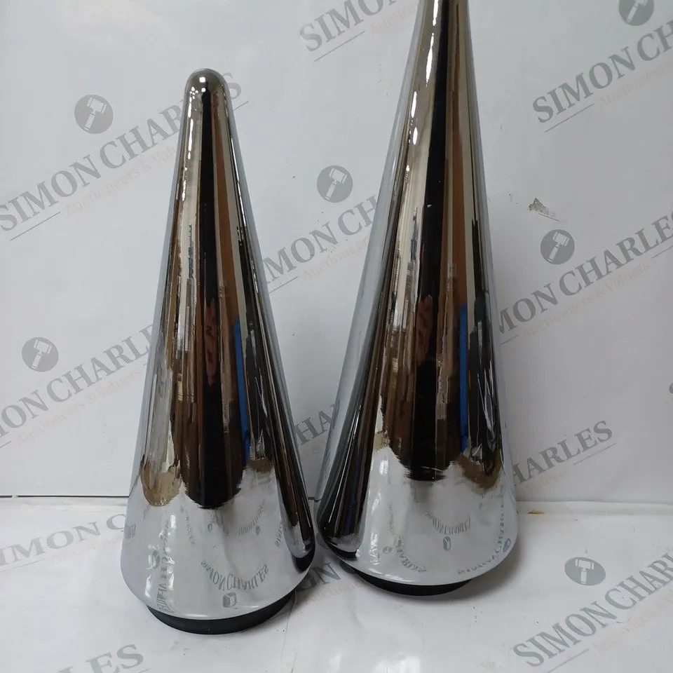 BOXED KELLY HOPPEN SET OF 2 INDOOR OUTDOOR PRELIT GLASS DECOR - REFLECTIVE CONES