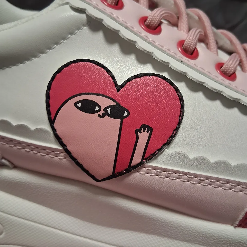BRAND NEW BOXED KETNIPZ X KOI LOVEABLE ANTICS CHUNKY TRAINERS PINK SIZE 8