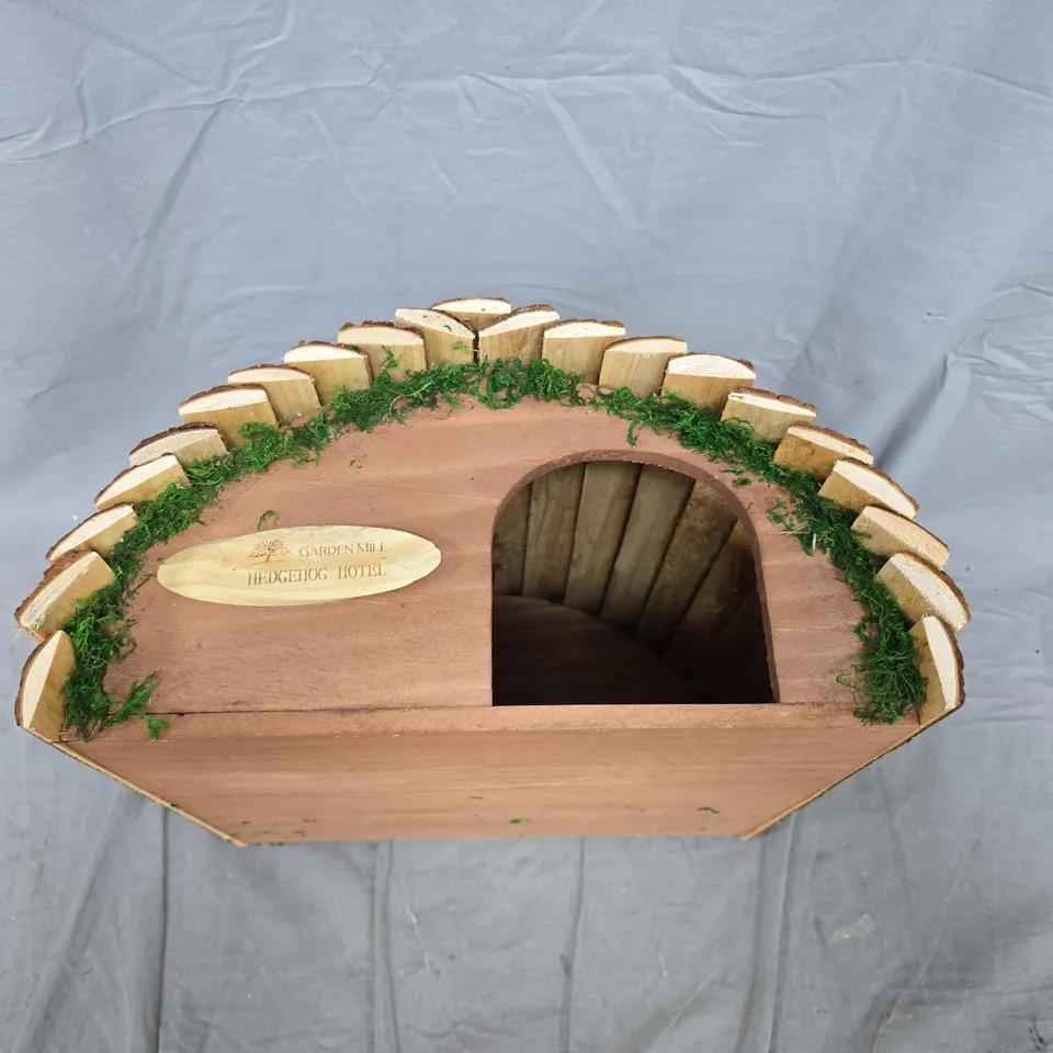GARDEN HEDGEHOG HOUSE 