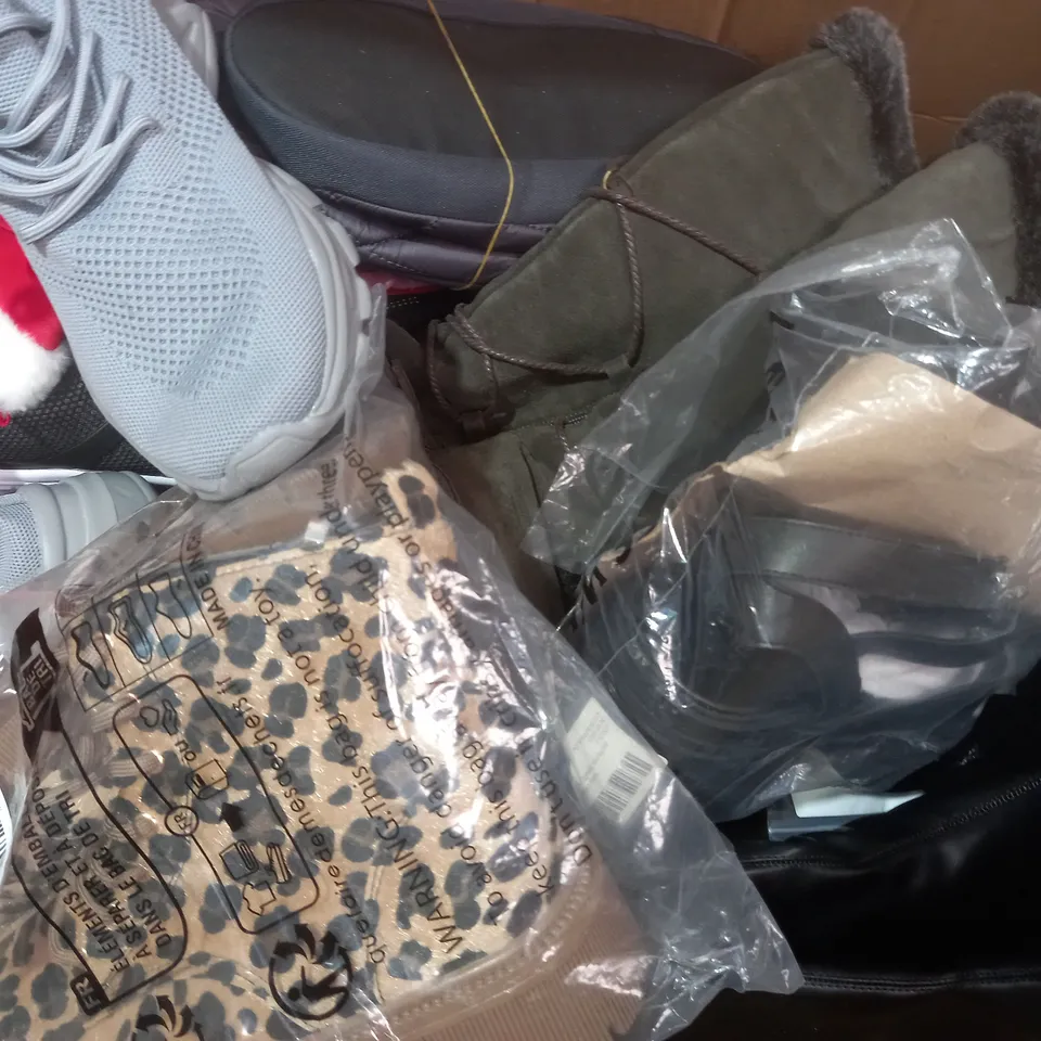 BOX OF APPROXIMATELY 10 ASSORTED PAIRS OF SHOES AND FOOTWEAR ITEMS IN VARIOUS STYLES AND SIZES TO INCLUDE FASHION, ETC