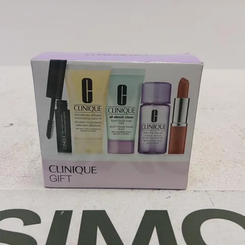 CLINIQUE GIFT SET BOXED