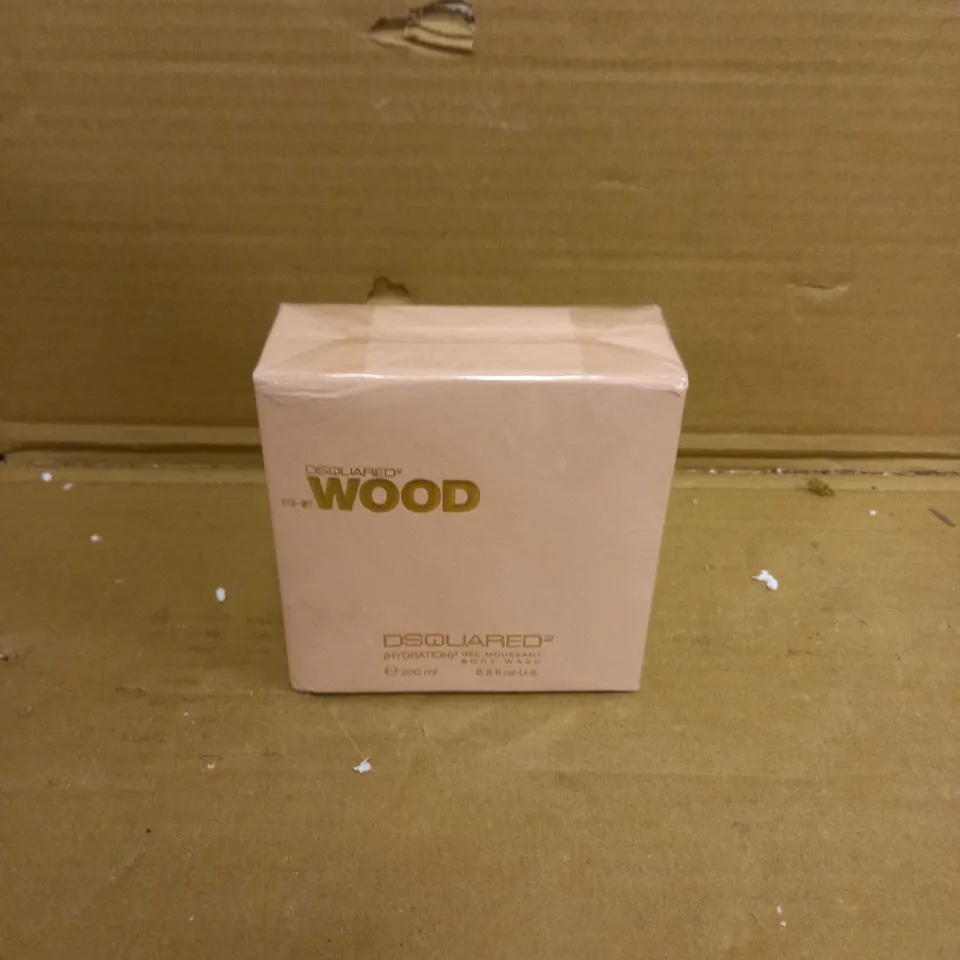 SEALED DSQUARED2 SHE WOOD BODY WASH