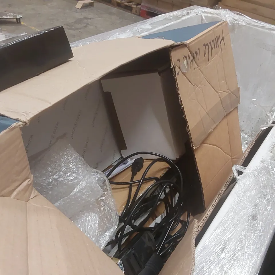 PALLET CONTAINING ASSORTED BATHROOM FURNITURE ITEMS