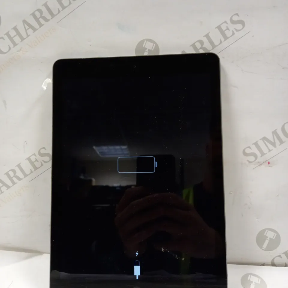 APPLE A1474 IPAD AIR 