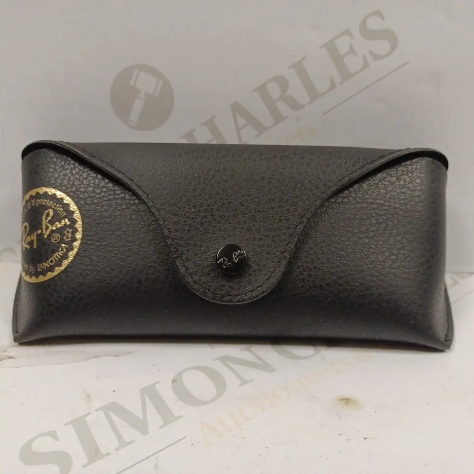 BOXED RAY-BAN RB4159 BLACK SUNGLASSES WITH DARK GREEN LENSES & CASE