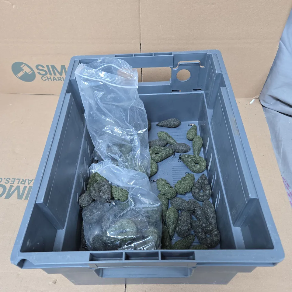 TOTE OF APPROXIMATELY 40 ASSORTED FISHING WEIGHTS/SINKERS