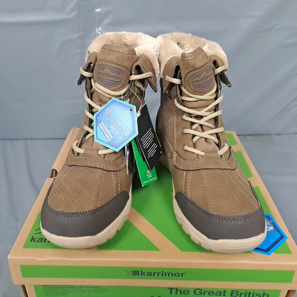BOXED PAIR OF KARRIMOR EDMONTON LADIES WEATHERTITE WINTER BOOTS IN BROWN - UK 4