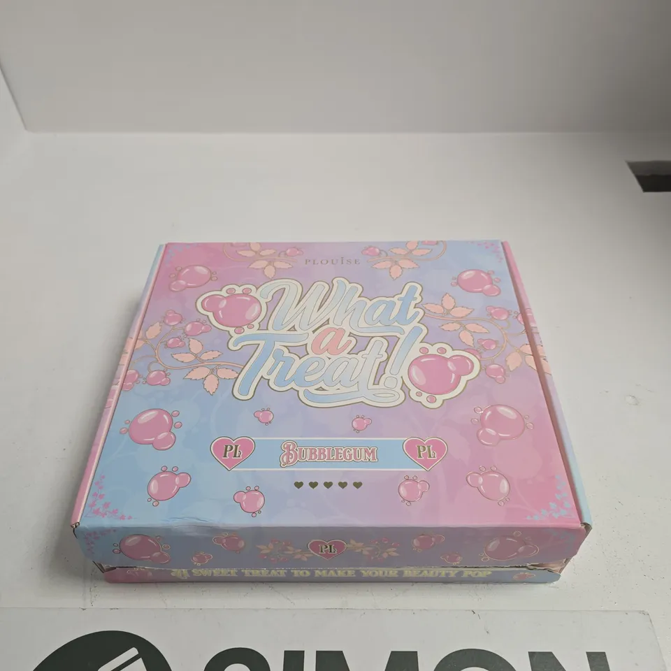 P LOUISE WHAT A TREAT! BUBBLEGUM GIFT SET – PINK HEALTH & BEAUTY BOXED