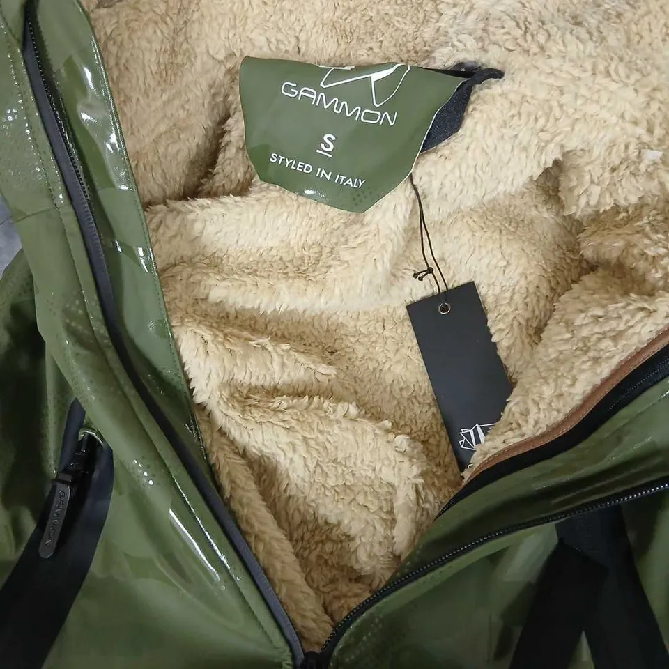GAMMON OLIVE GREEN CAMOUFLAGE PARKA WITH FAUX SHEARLING LINING – SIZE S