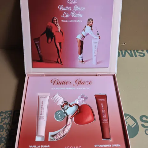ICONIC LONDON BUTTER GLAZE LIP BALM DUO – VANILLA SUGAR & STRAWBERRY CRUSH (BOXED)