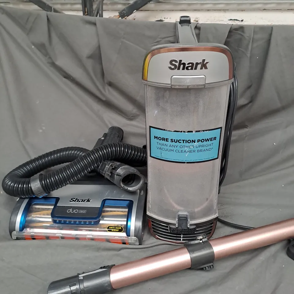 SHARK VACUUM CLEANER PZ1000UKT