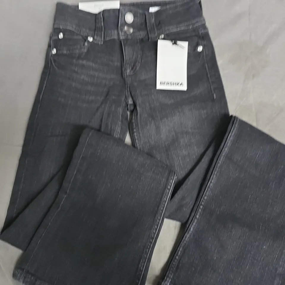 BERSHKA BOOTCUT SKINNY JEANS IN BLACK - EUR 32
