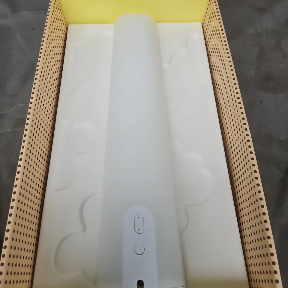 LEVOIT TALL WHITE APPLIANCE – BOXED