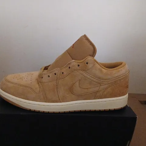 AIR JORDAN 1 LOW SE SNEAKERS – FLAX/MUSLIN, UK 11.5 (US 12.5, EU 47)
